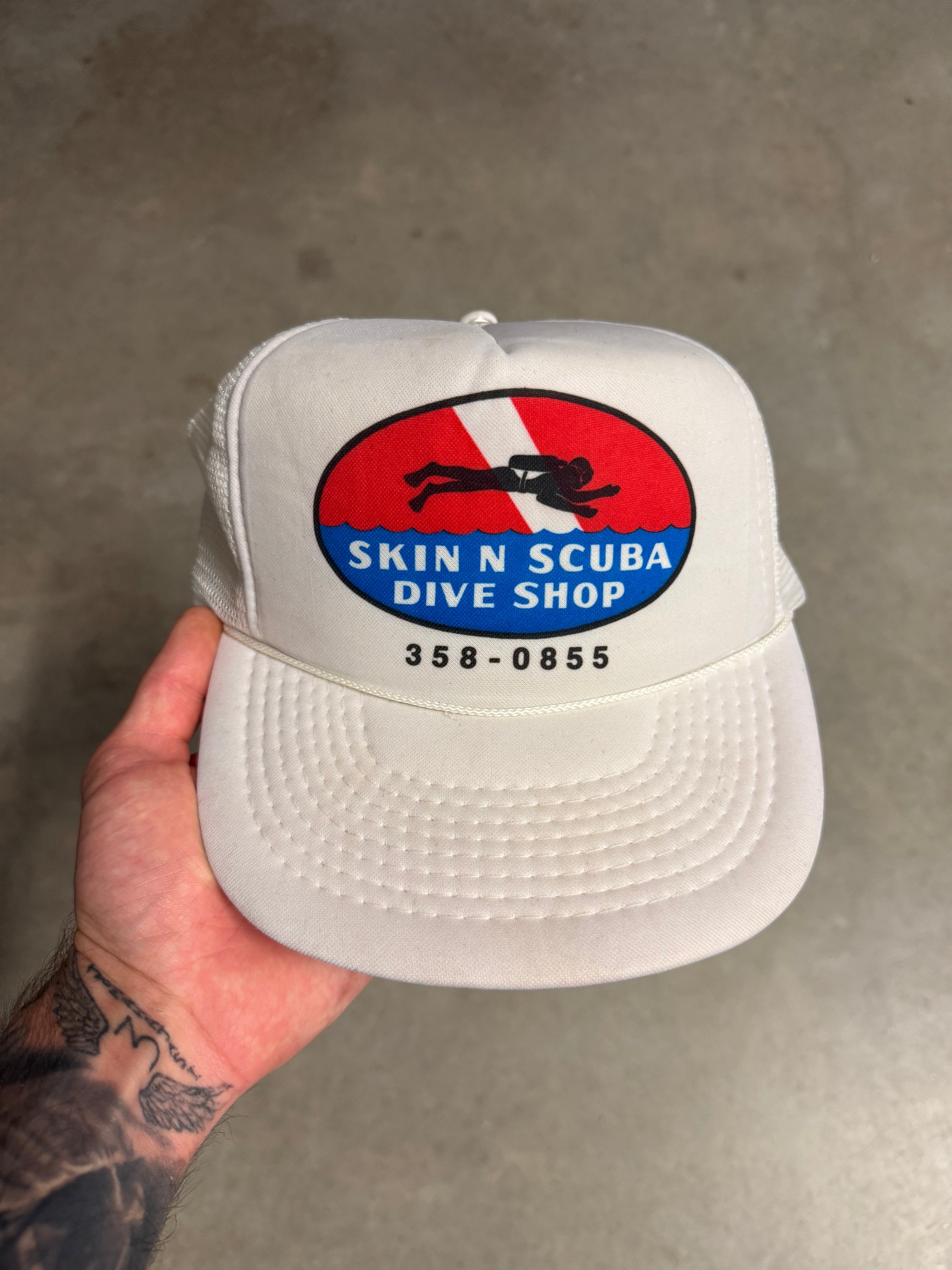 Vintage ‘skin scuba dive shop’ trucker cap