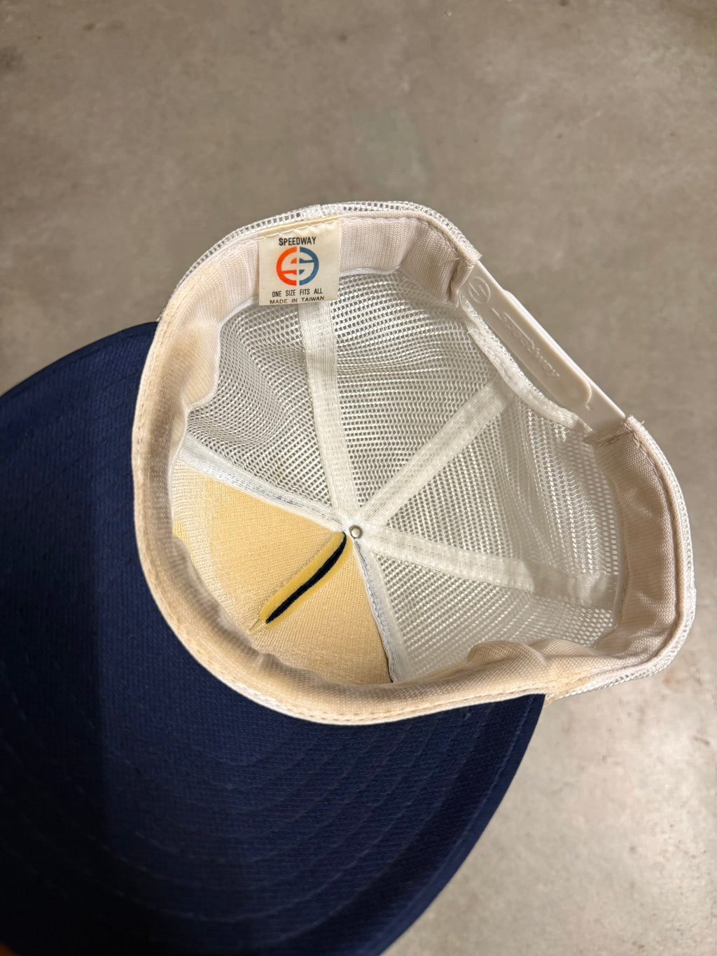 Vintage ‘Rossi electric’ trucker cap